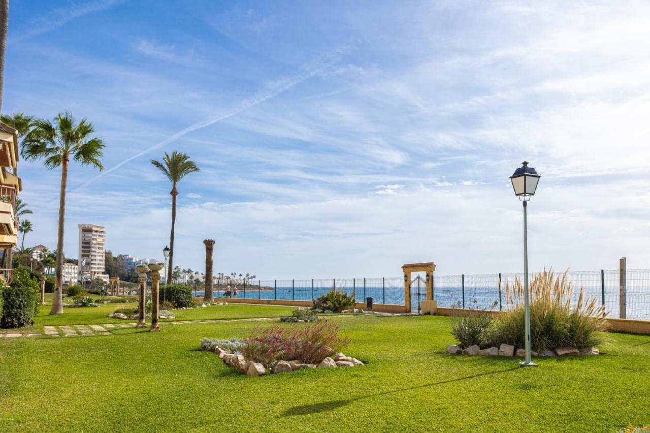 Holidays2Mijas Costa Lubina Del Sol Frontline Beach, Pool, Terrace, Seaview & Parking Sitio de Calahonda Екстер'єр фото